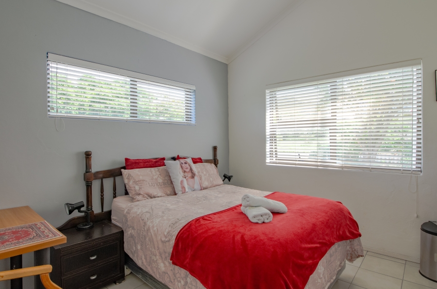 5 Bedroom Property for Sale in Heuningkloof Western Cape
